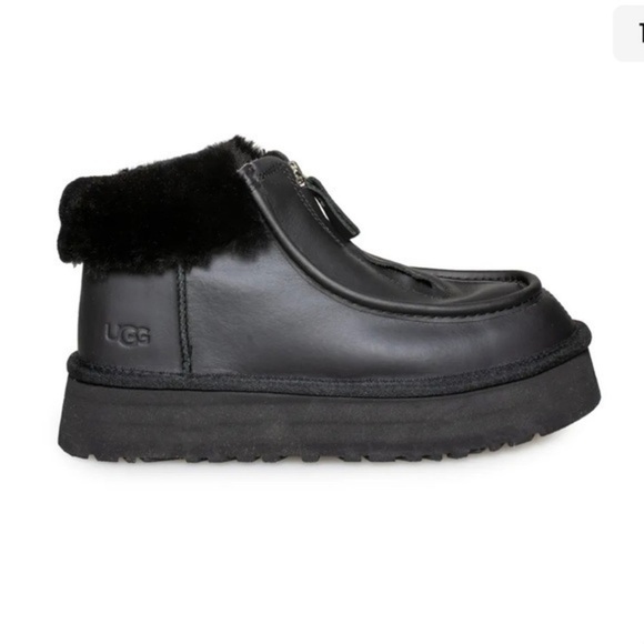 UGG FUNKETTE platform BOOT ULTRA MATTE BLACK LEATHER ANKLE WOMEN'S size US 6 - Picture 9 of 9